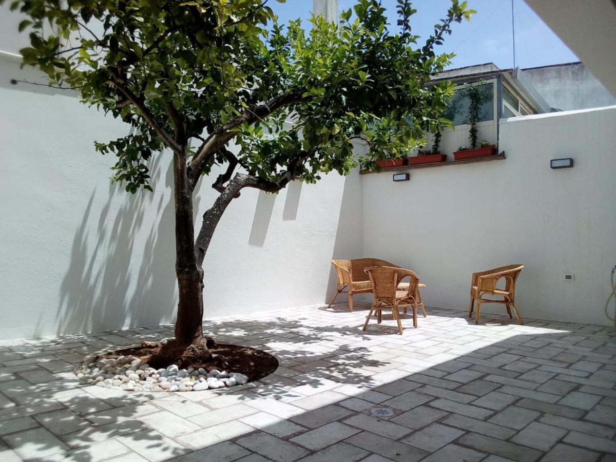 Cortile Calinea Bed and Breakfast Castrignano del Capo Εξωτερικό φωτογραφία